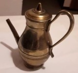 Cumpara ieftin CY - Ceainic, mai vechi, de dimensiuni mici / metal neferos bronzuit / un frumos decor / H: 14 cm (cu capac) / greu: 185 g (cu capac) / Stare!
