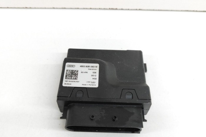 Unitate de control pompa de combustibil AUDI A4 Avant 8W2, B9 2023 OEM: 4M0906093M 24944179