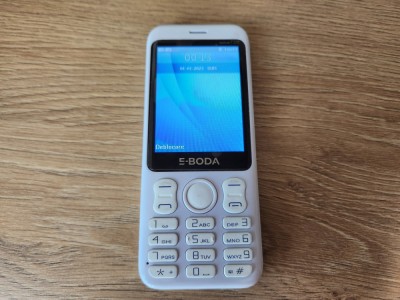 Telefon mobil E-Boda Speak T328 alb folosit foto