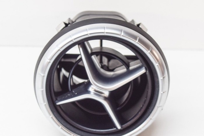 Gura de ventilație planșa de bord MERCEDES-BENZ CLA Coupe C117 2018 OEM: A1178300554 11815246