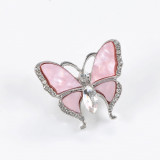 Brosa fluture cu aripi roz