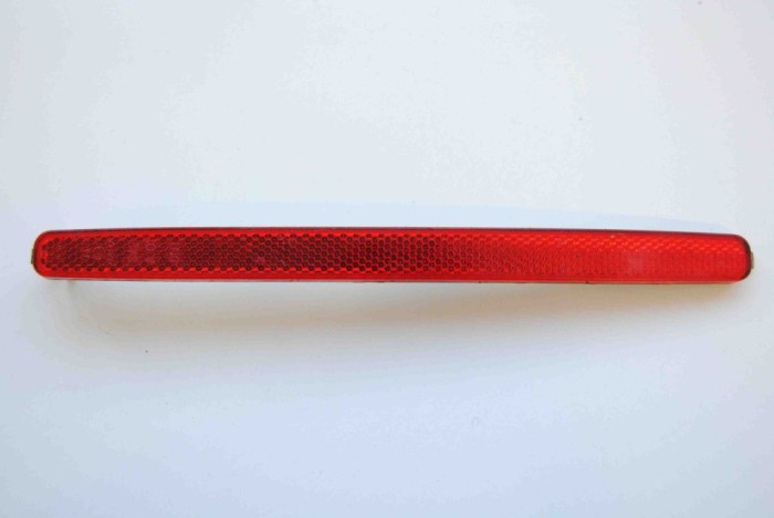 Reflector bara de protecție st&acirc;nga spate AUDI A8 D3 4E2, 4E8 2003 OEM: 4E0945105 1766678