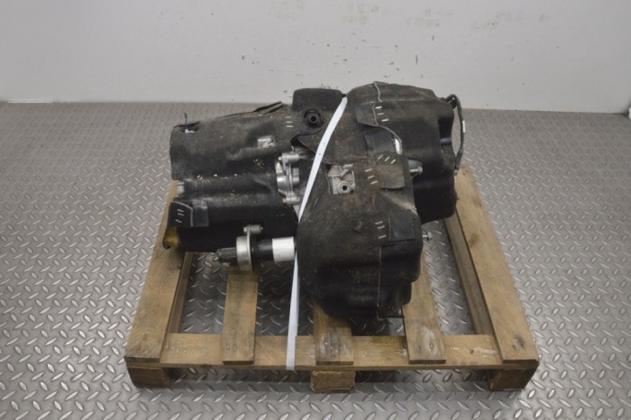 TESLA MODEL S 2018 - Motor - OEM: 1035000-00-F,1035050-00-D,1035300-00-E,1035267-55-D,L2S,1036110-00-D,1036287-00-D
