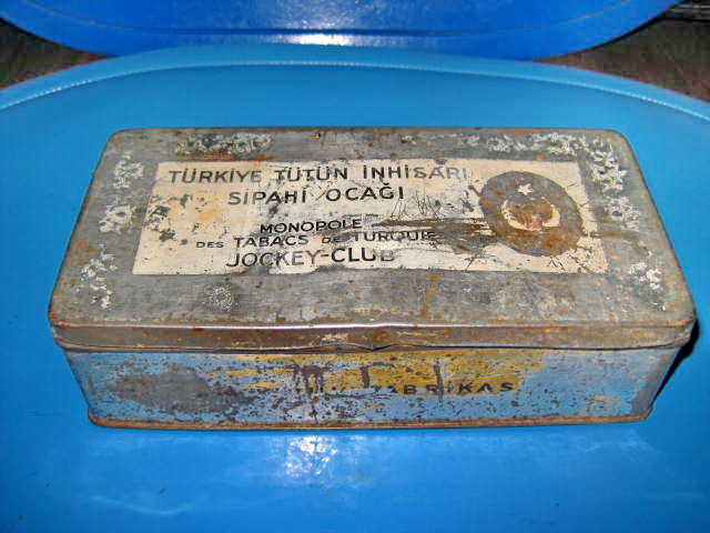 6179-Cutie veche metal tutun Turkiye Tutun Inhisari Jockey Club.