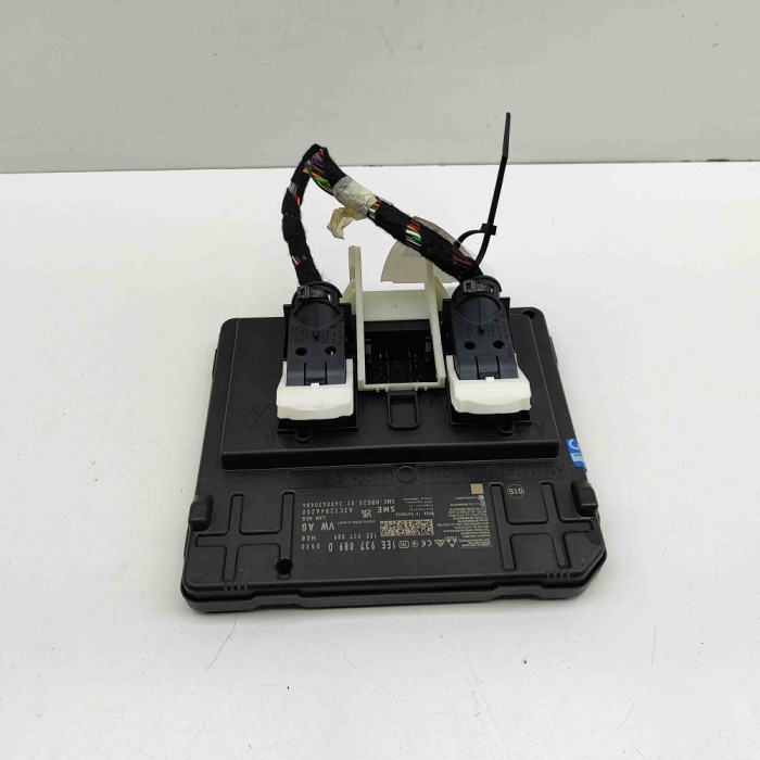 Modul de confort AUDI Q4 SUV F4B 2024 OEM: 1EE937089D 32042647