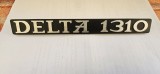 EMBLEMA DACIA DELTA 1310 . PENTRU PORTBAGAJ .