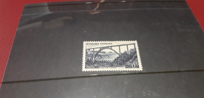 Neștampilate după 1950