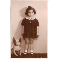Fotografie sub forma unei carti postale din perioada interbelica
