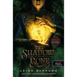 Shadow and Bone - &Aacute;rny&eacute;k &eacute;s csont (Grisha tril&oacute;gia 1.) - Leigh Bardugo