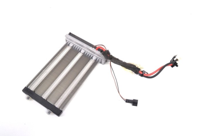 Radiator &icirc;ncălzitor interior FORD KUGA I 2011 OEM: 3M51-18K463-FD | 13304328
