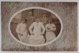 MILITARI DIN ARMATA AUSTRO - UNGARA , IN UNIFORME , CU DECORATII , SI MILITARI LUCRATORI LA BUCATARIE , CU SORTURI , CARTE POSTALA , PERIOADA PRIMULUI