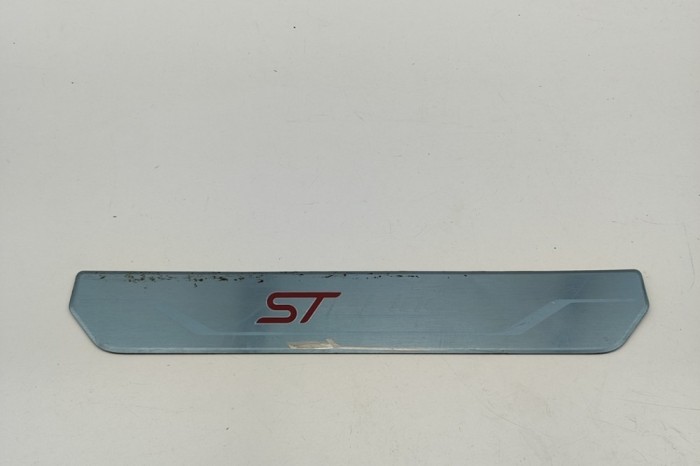 Ornament prag interior dreapta față FORD PUMA J2K, CF7 2024 OEM: L1TJ-132K14-BC | 31988780