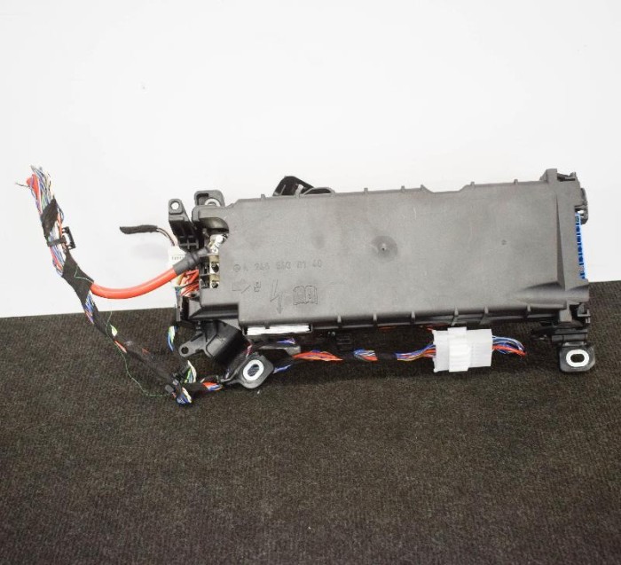 Panou de siguranțe MERCEDES-BENZ CLA Coupe C117 2018 OEM: A2465400140 10018560