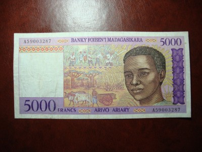 MADAGASCAR 5000 FRANCI foto