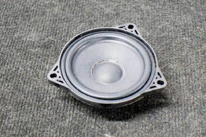 Difuzor ușă st&acirc;nga spate TESLA MODEL 3 2019 OEM: 1079742-00-A 11250722