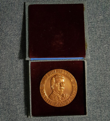 Medalie dirijorul Marin Constantin , corul Madrigal , 1993 foto