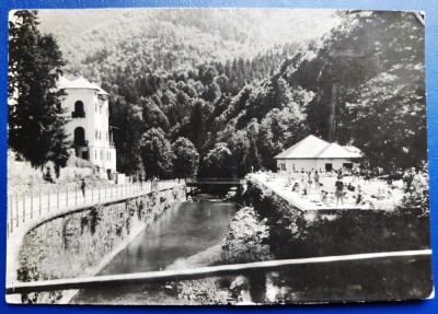 Slanic Moldova - Plaja pe malul Slanicului 1958 - RPR, tip fotografie, circulata la Bucuresti, 2 timbre intacte, stampile lizibile foto