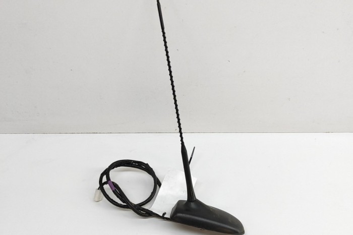 TOYOTA AURIS _E18_ 2013 OEM: 863C0-02010,86309-02120 SKU: 28398595