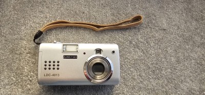 APARAT FOTO DIGITAL LUMICRON LDC-4013 , FUNCTIONEAZA .APARAT DE COLECTIE ! foto
