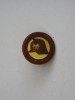 QW9 J 76 - Insigna - tematica pionieri - Prieten al pompierilor fruntas - 2 cm, Romania de la 1950