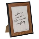 Rama foto din lemn maro cu margine neagra, 15x20cm, pentru birou sau perete, CMCLASS