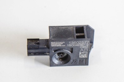 Senzor de impact dreapta față CHEVROLET VOLT 2012 OEM: 13502577 | 11084433 foto