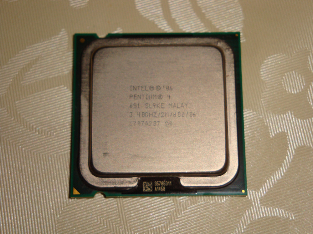 Intel Pentium 4 651 3.4GHz 800MHz 2MB Socket 775 CPU 