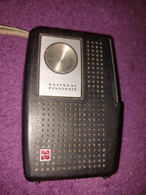radio vechi portabil NATIONAL PANASONIC Model 1077-7 tranzistori,se vinde DEFECT foto