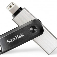 Memorie USB SanDisk iXpand Go de 64 GB, cu conectori Lightning si USB 3.0 - RESIGILAT