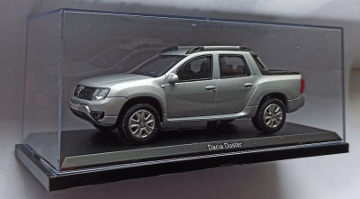 Macheta Renault Duster Oroch 2016 silver (Dacia) - Norev 1/43 foto