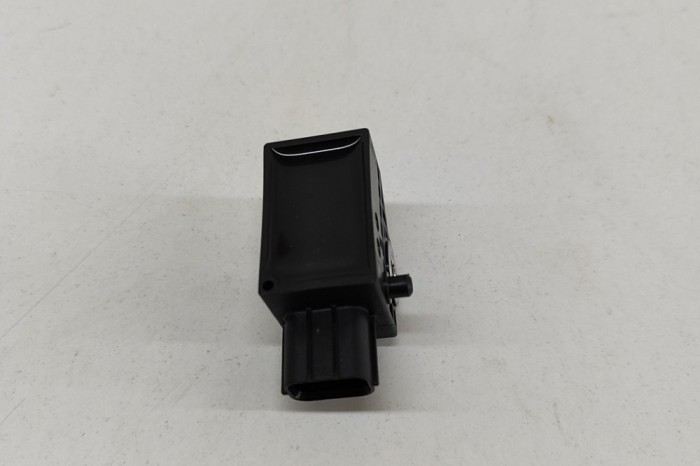 Senzor de impact lateral dreapta HONDA CIVIC X Hatchback FC_, FK 2018 OEM: 77970-TX6-A011-M4 | 27284047