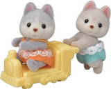 Cumpara ieftin Figurine Sylvanian Families-Gemenii Catelusi Husky