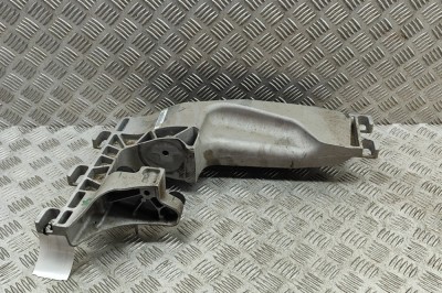 Suport cutie de viteze JAGUAR F-PACE X761 2022 OEM: L8A2-5060-BB,L8A26A026BB,T4A37484 | 31600617 foto