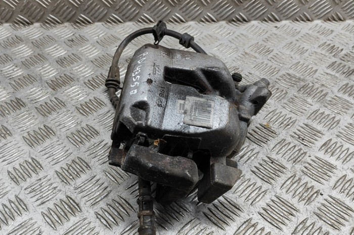 Etrier de fr&acirc;nă dreapta față CITRO&Euml;N C5 AIRCROSS 2020 OEM: Sedan | 23796954