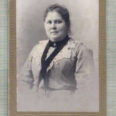 AB FOTO CABINET 46 - DOAMNA IN TINUTA DE EPOCA -HMVASARHELY -(TARGU MURES)