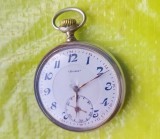 G448-Ceas DOXA buzunar vechi Art Deco functional anii 1930 cadran portelan stare foarte buna. Diametrul 5 cm.
