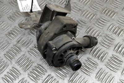 Pompa de apa auxiliara BMW 5 G30 2019 OEM: 8638238,0392024064 31292556 foto