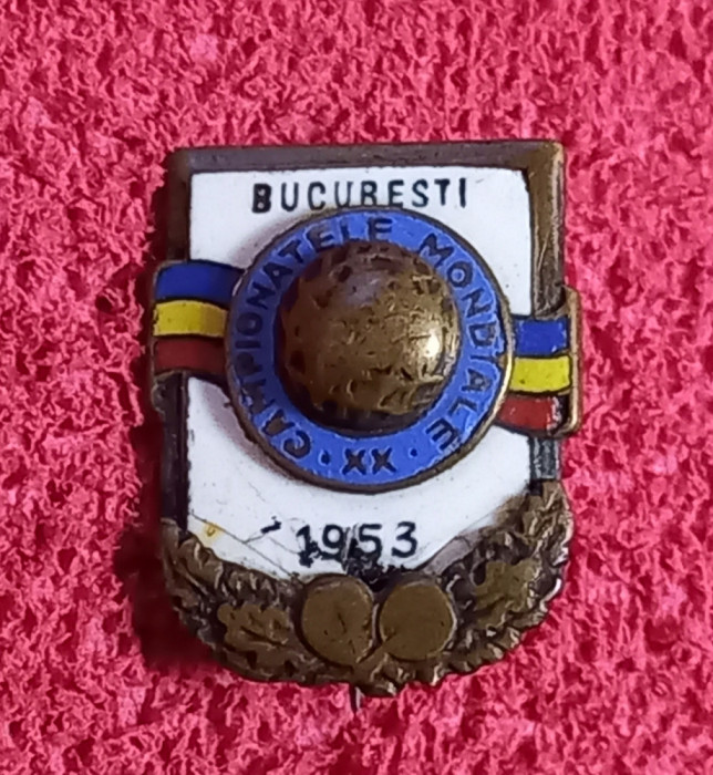 Insigna Campionatele mondiale de tenis de masa Bucuresti 1953 25x32 mm