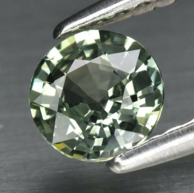 ~ ~ SAFIR NATURAL ROTUND,VERDE SUPERB - 0,50 ct. Certificat de Autenticitate ! ! foto