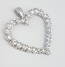 Superb pandantiv din argint si zirconii model inimioara