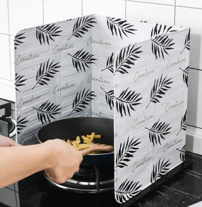 Protectie din aluminiu anti-stropire pentru gatitul pe aragaz, lavabila, model