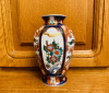 VAZA DIN PORTELAN JAPONEZ, PICTATA MANUAL- MARCAJ GOLD IMARI HAND PAINTED H18CM