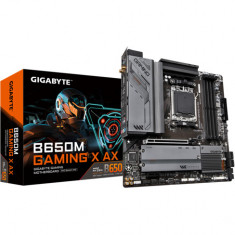 Placa de baza GIGABYTE B650M GAMING X AX