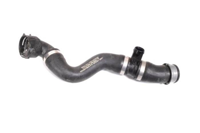 Furtun de lichid de răcire MERCEDES-BENZ GLC X253, C253 2018 OEM: A2135012682 13754692