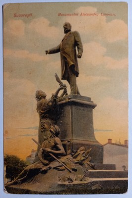 BUCURESTI - MONUMENTUL ALECSANDRU LAHOVARI - INCEPUT DE 1900 foto