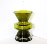 Vază cristal cased verde olive, suflată manual - Clepsidră (Tiimalasi) - design Nanny Still, Riihimaen Lasi Oy Finlanda