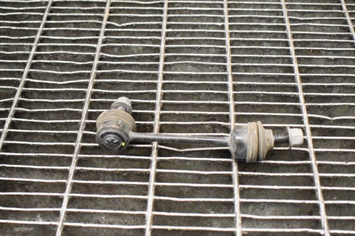 Bieleta stabilizatoare dreapta spate TESLA MODEL S 2014 11590475