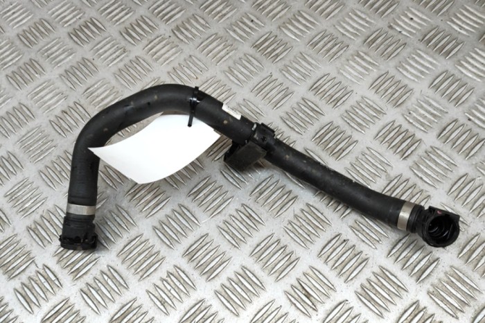 Furtun de lichid de răcire BMW i4 G26 2022 OEM: 9475681 23667892