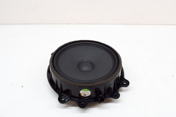 Difuzor ușă st&acirc;nga față TESLA MODEL 3 2021 OEM: 1079744-00-E 14170324