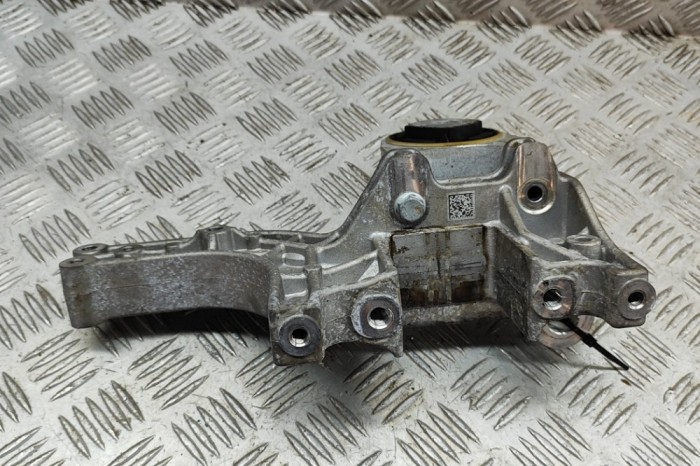 Suport stabilizator dreapta față AUDI E-TRON GT 2023 OEM: 9J1413358A 31439179